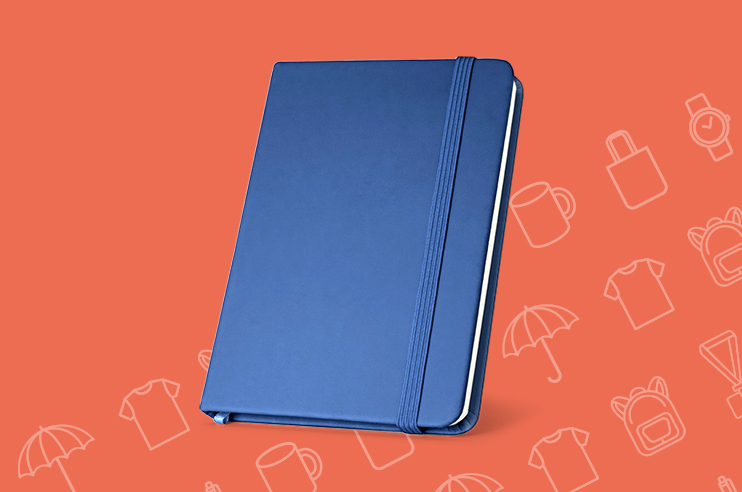 Caderno azul capa dura A5 com elástico
